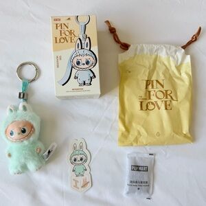 THE MONSTERS Pin for Love Series - I